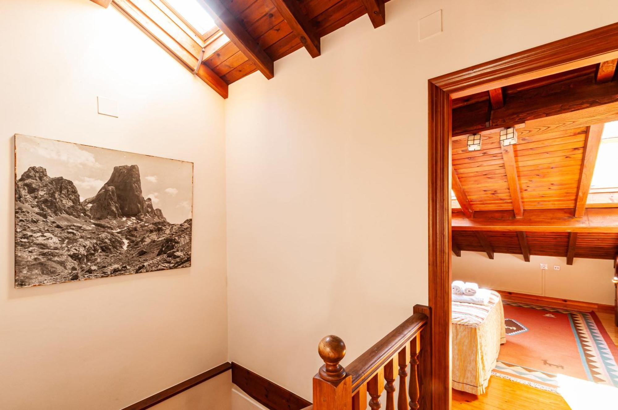Casa Rural La Regoria 카레냐 데 카브랄레스 외부 사진
