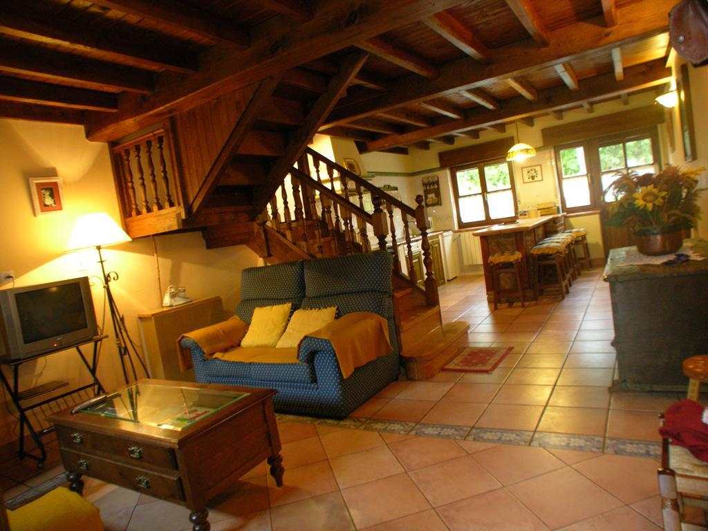 Casa Rural La Regoria 카레냐 데 카브랄레스 외부 사진