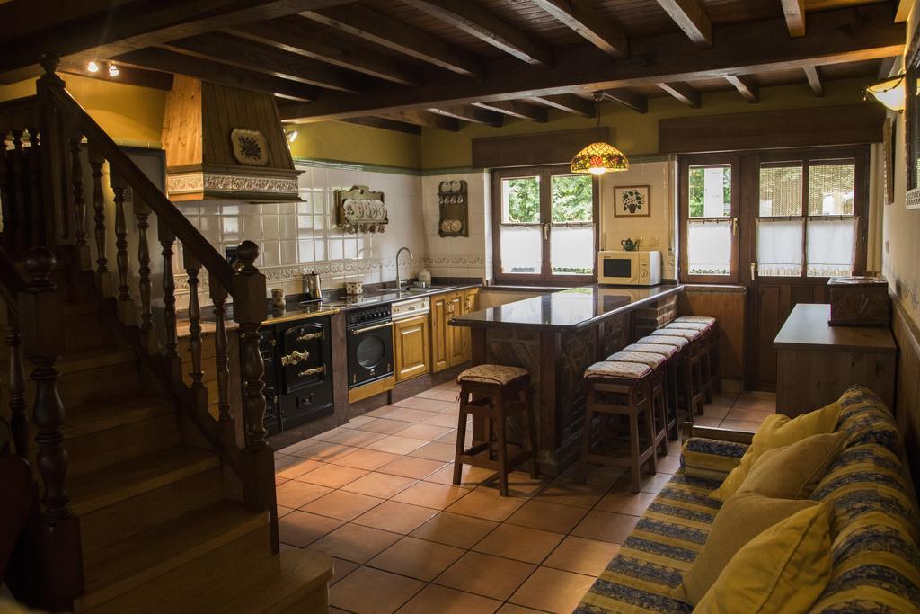 Casa Rural La Regoria 카레냐 데 카브랄레스 외부 사진